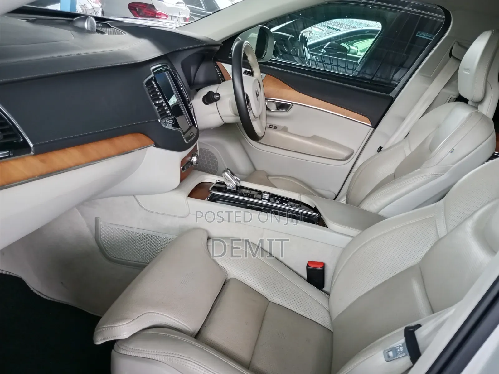 Volvo XC90 2019 White