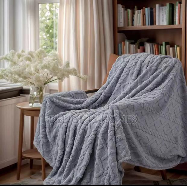 Coral Velvet Blanket_ca