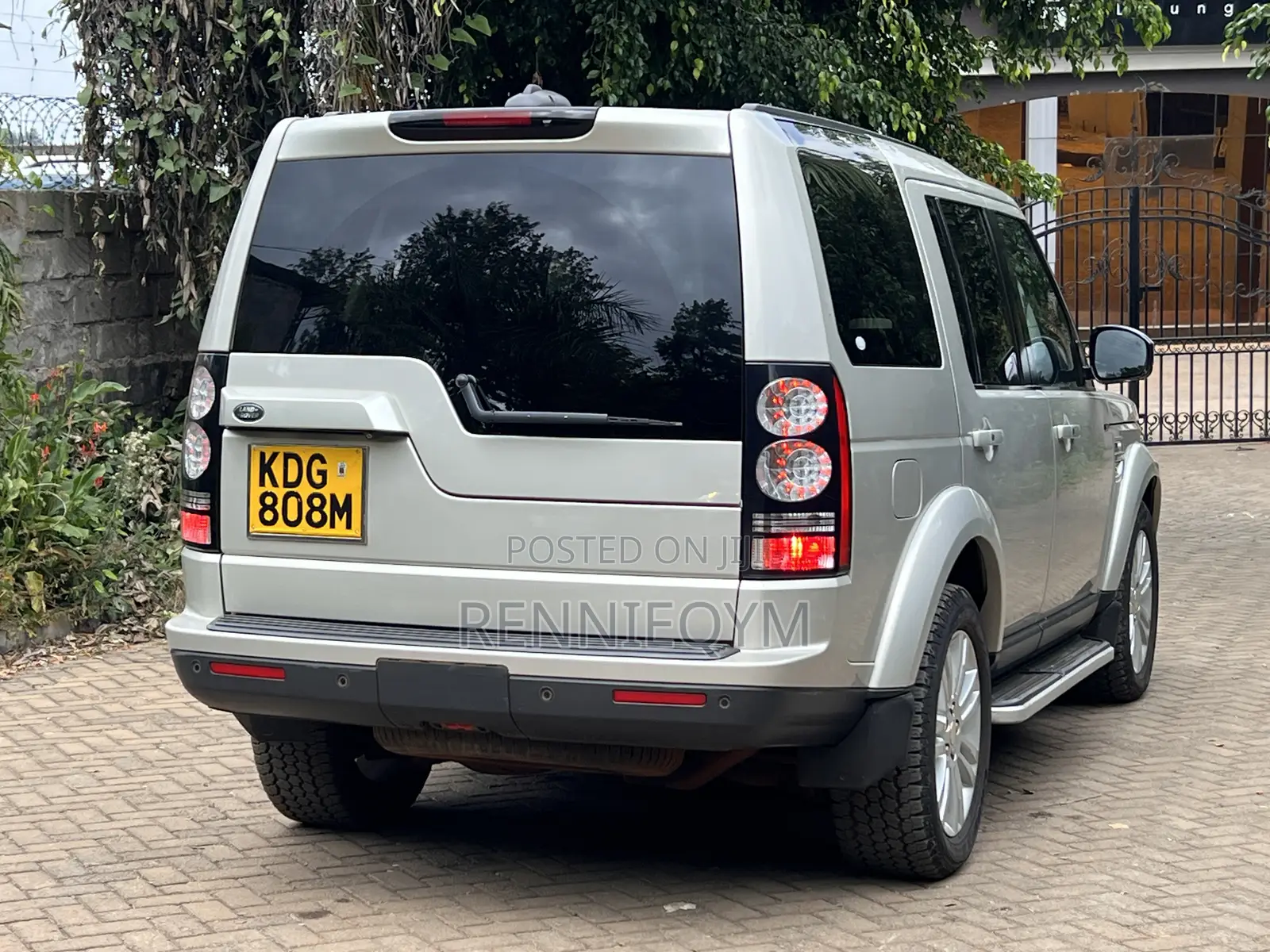 Land Rover Discovery 2014 Gold