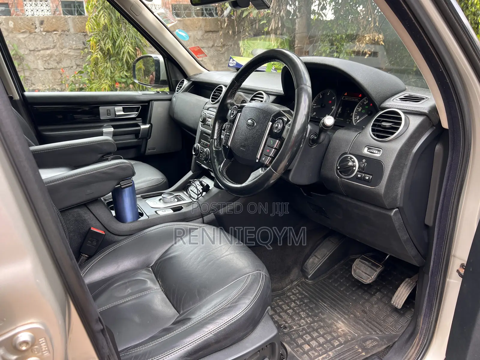Land Rover Discovery 2014 Gold