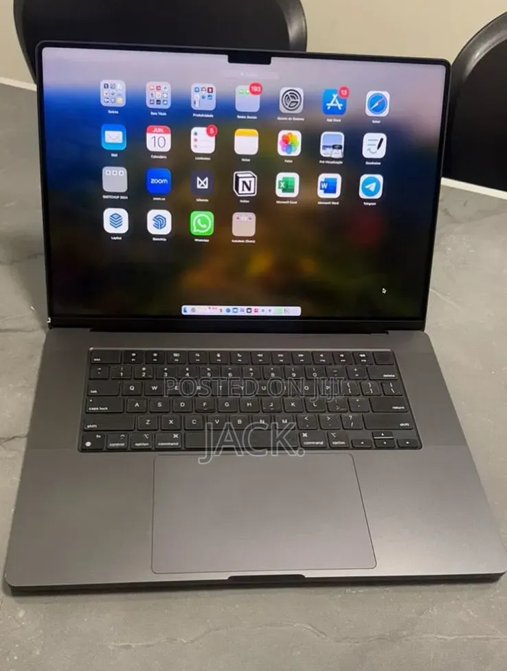 Laptop Apple MacBook Pro 2023 M3 Pro 36GB Apple M3 Pro SSD 1T