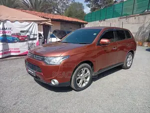 Mitsubishi Outlander 2013 Orange