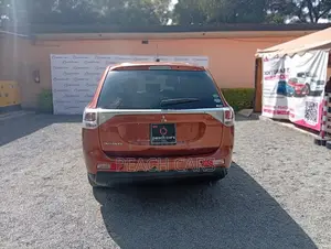 Mitsubishi Outlander 2013 Orange