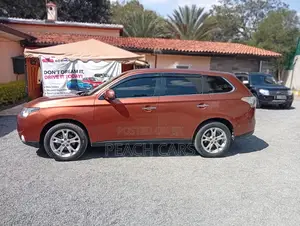 Mitsubishi Outlander 2013 Orange