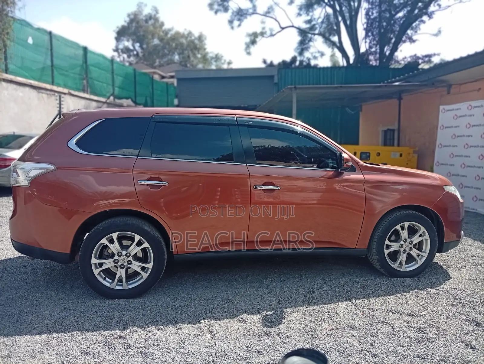Mitsubishi Outlander 2013 Orange