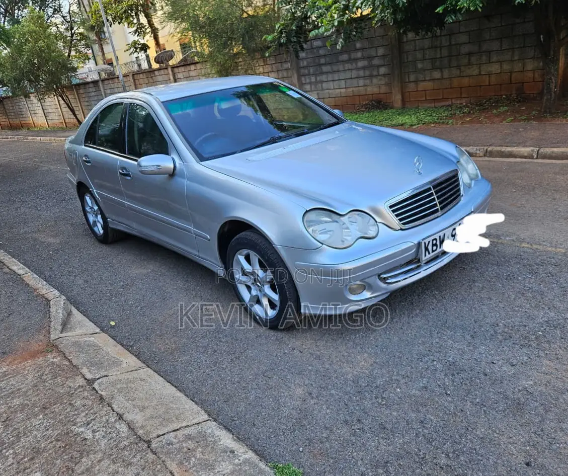 Mercedes-Benz C200 2006 Silver