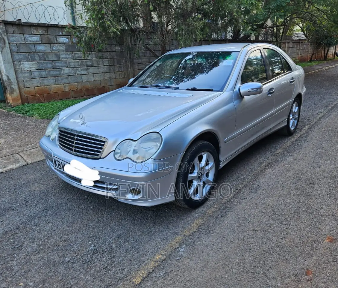 Mercedes-Benz C200 2006 Silver