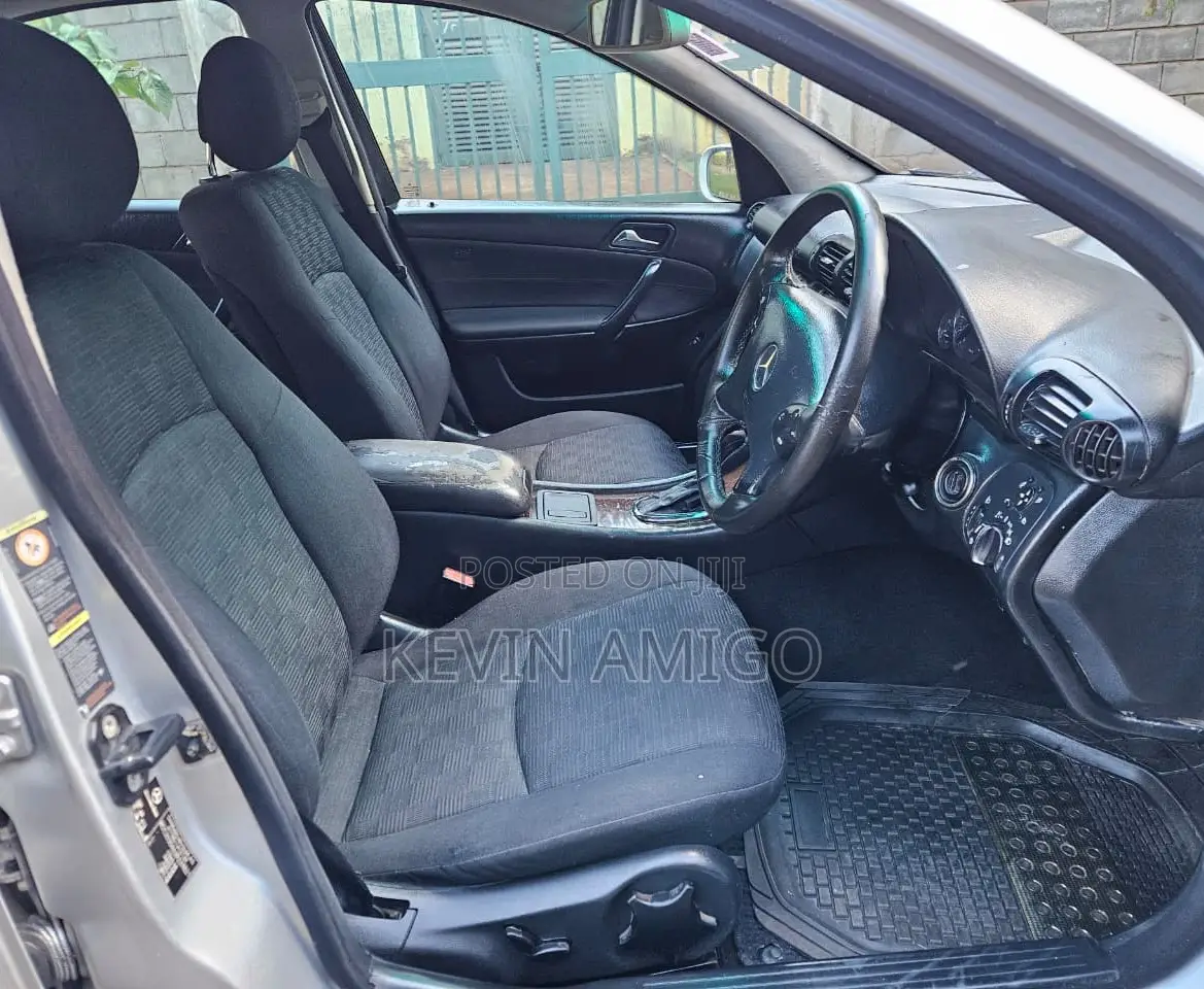 Mercedes-Benz C200 2006 Silver