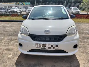 Toyota Passo 2017 White