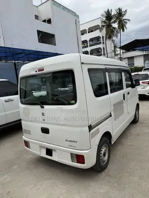 Suzuki Every Wagon 2019 White
