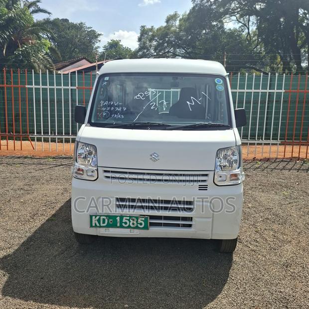 Suzuki Every 2019 White