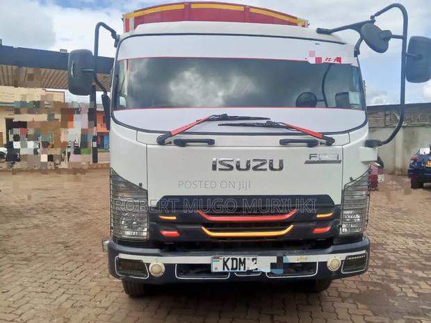 Isuzu FRR 90 Slay Queen - thumbnail 3