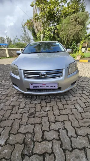Toyota Axio 2012 Silver