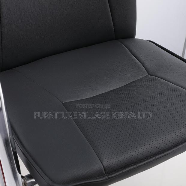 Leather Waiting Room Chair - thumbnail 4