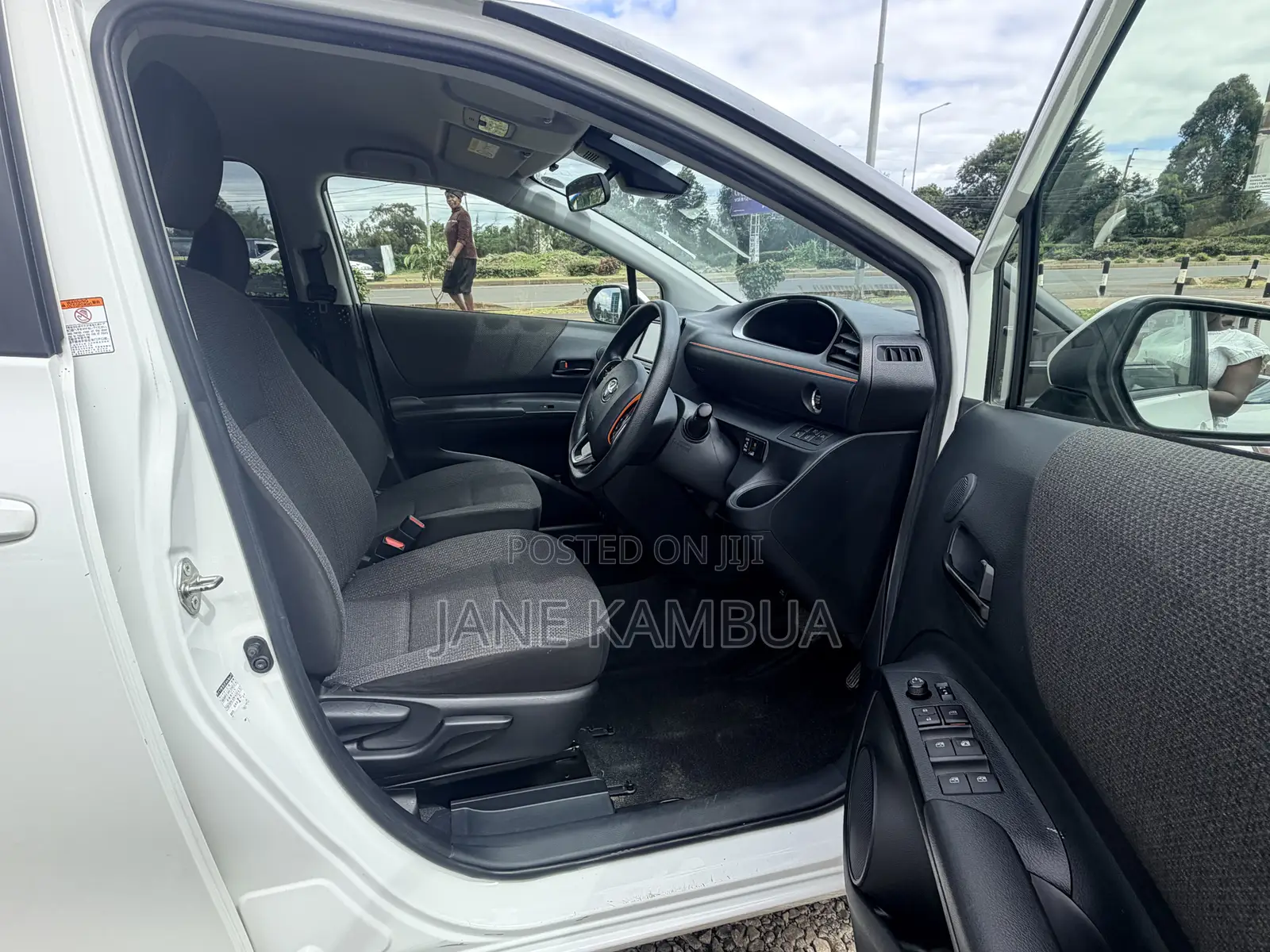 Toyota Sienta 2019 White