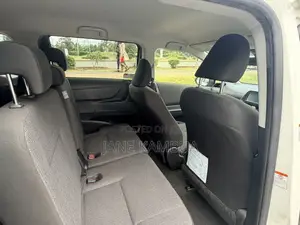 Toyota Sienta 2019 White
