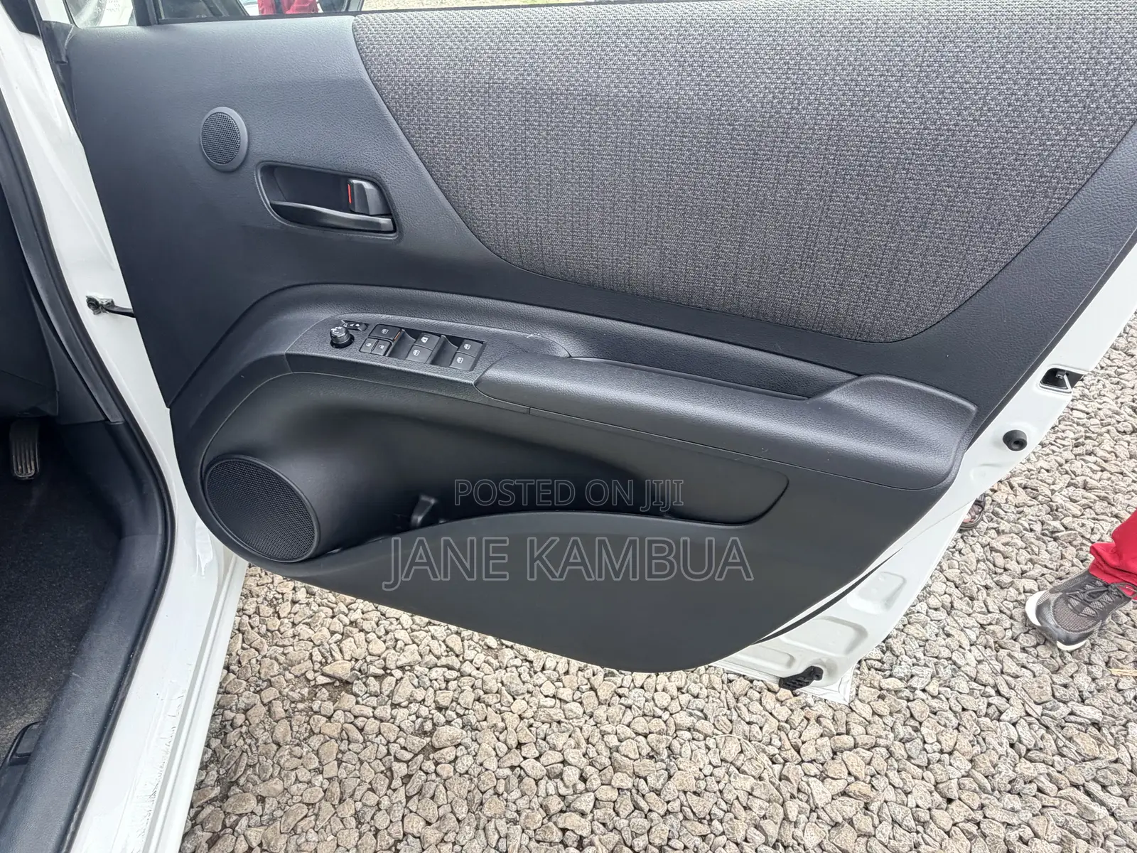 Toyota Sienta 2019 White