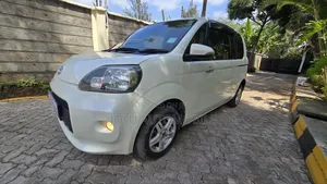 Toyota Porte 2014 Pearl
