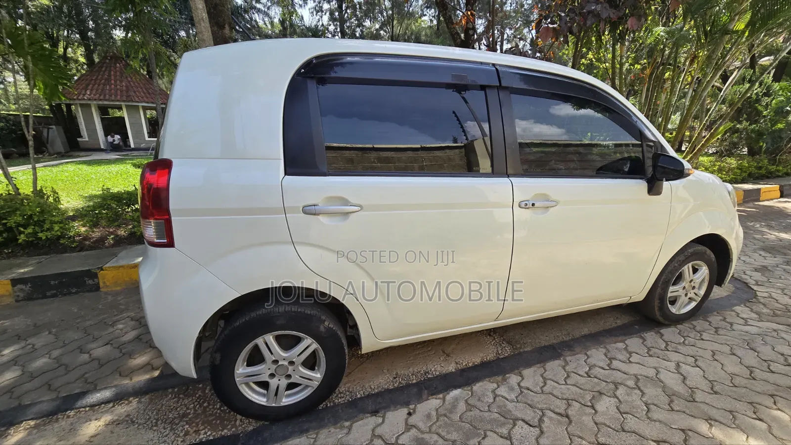 Toyota Porte 2014 Pearl