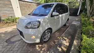 Toyota Porte 2014 Pearl