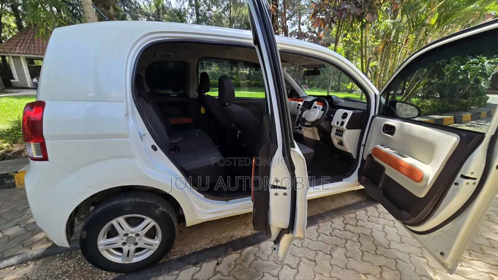 Toyota Porte 2014 Pearl