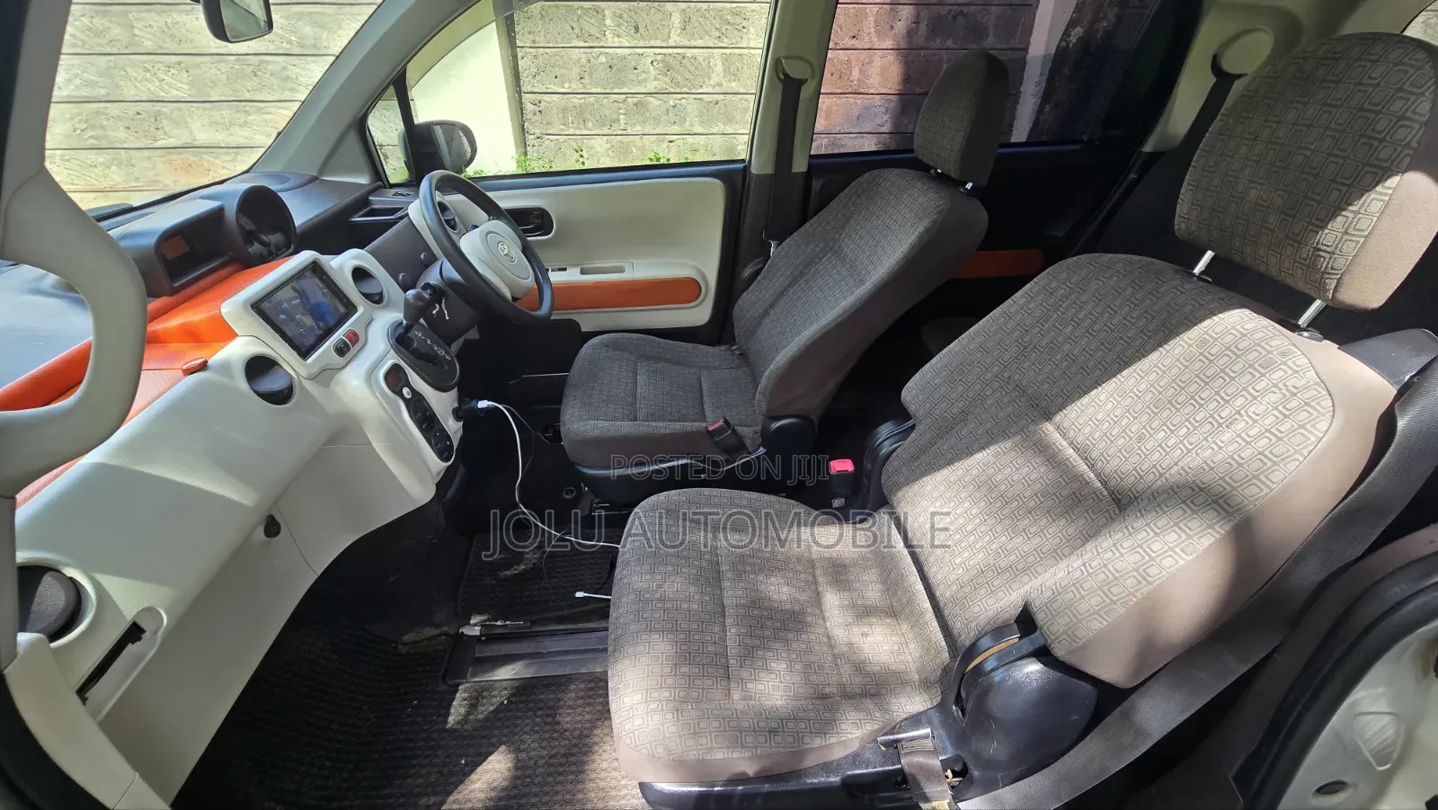 Toyota Porte 2014 Pearl