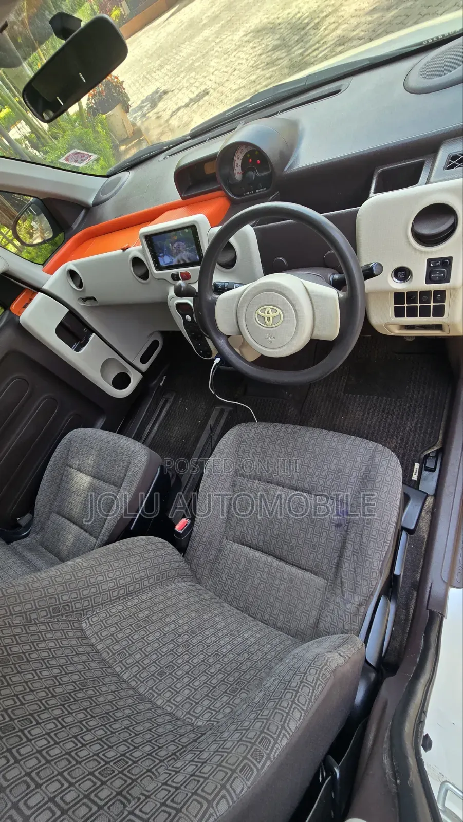 Toyota Porte 2014 Pearl