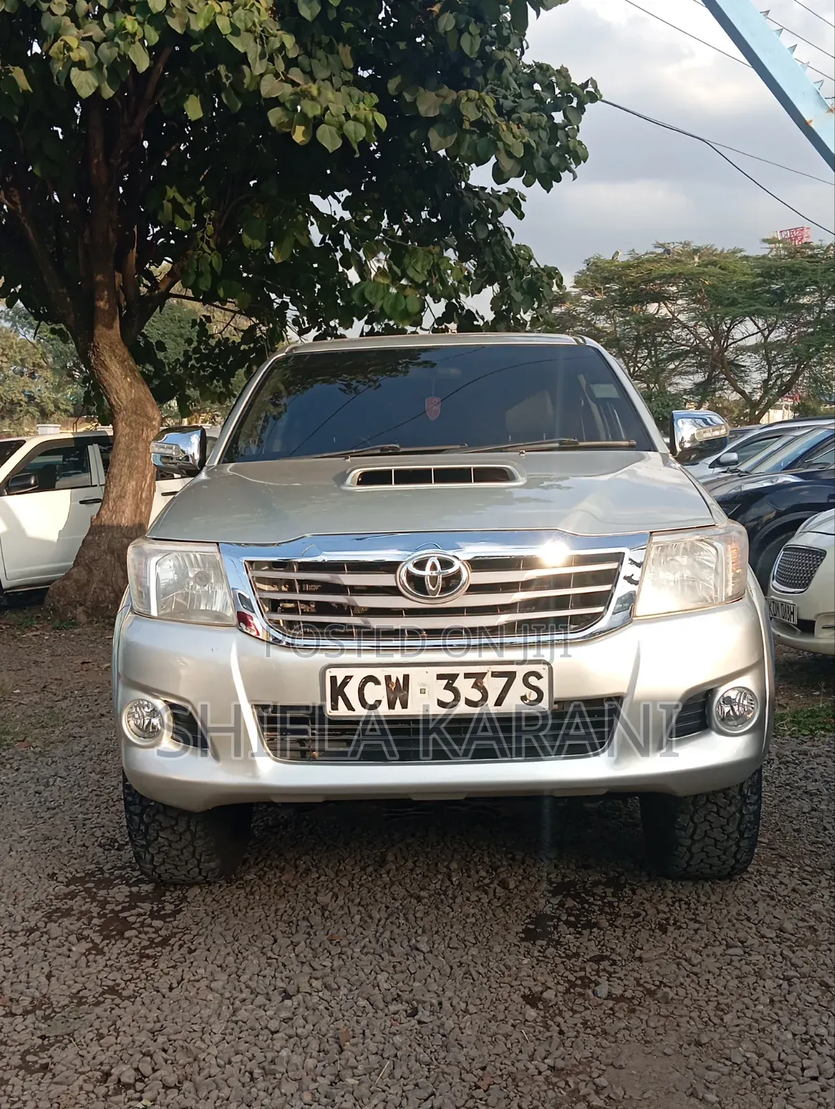 Toyota Hilux 2012 Silver