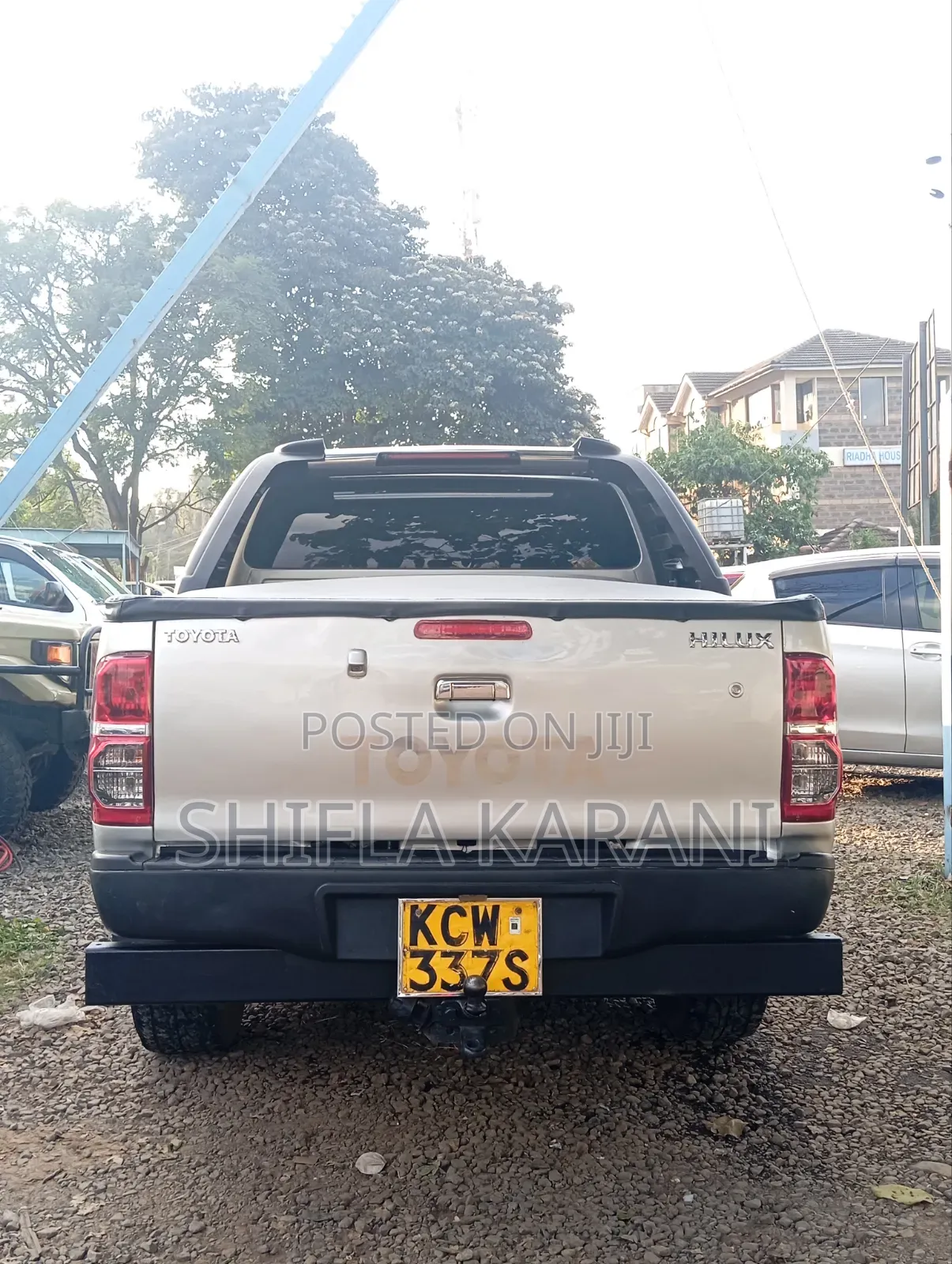 Toyota Hilux 2012 Silver