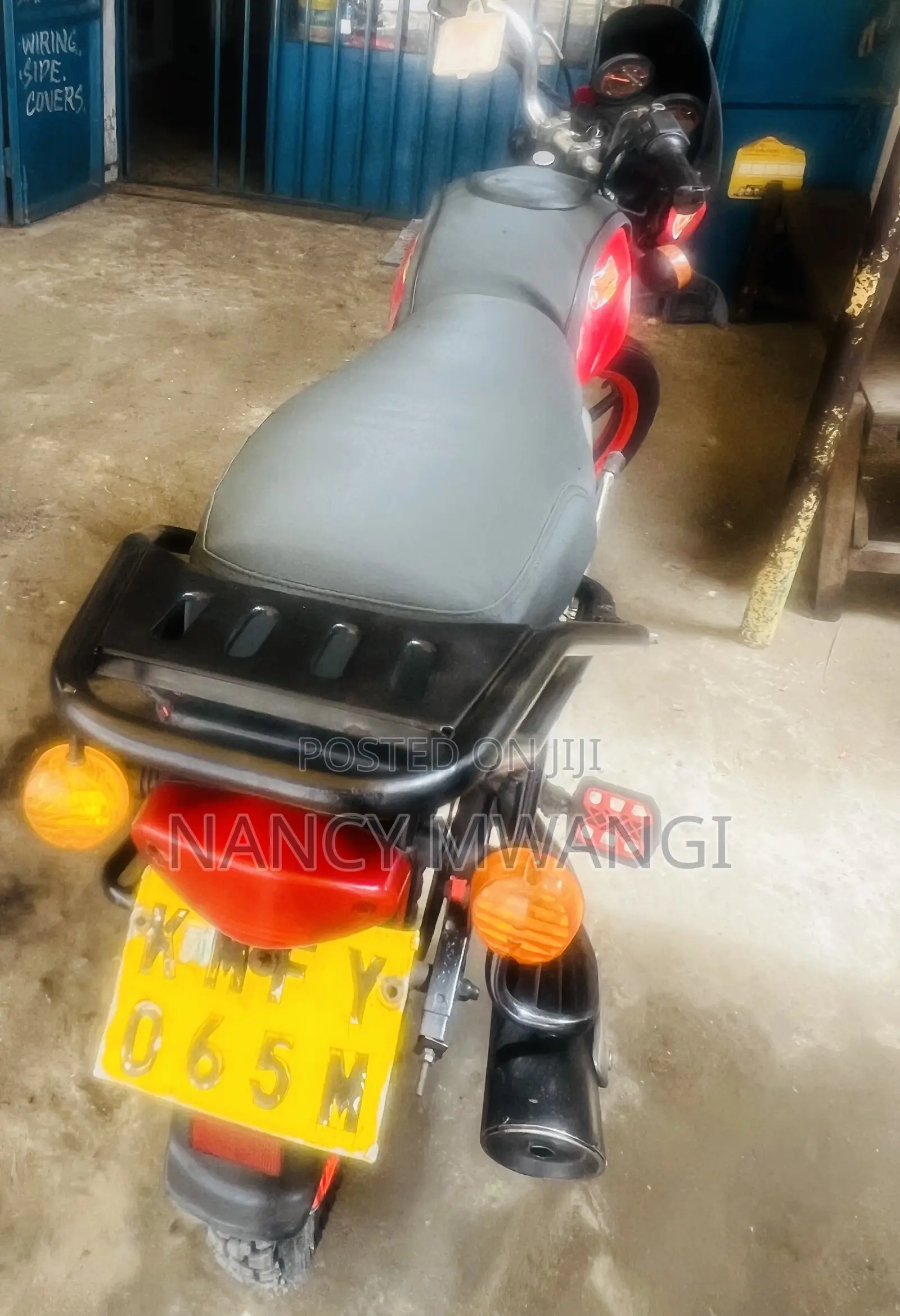 Bajaj Boxer 125 2022 Red