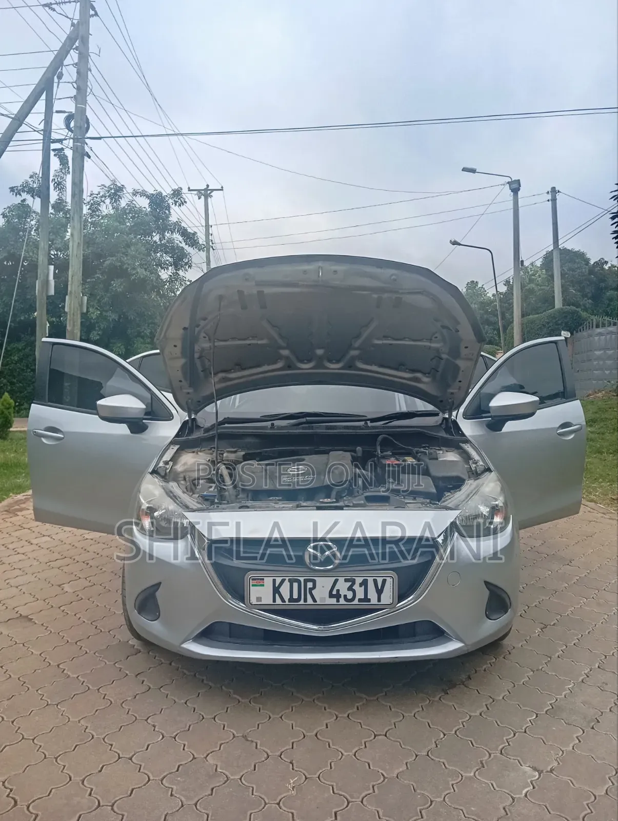 Mazda Demio 2017 Silver