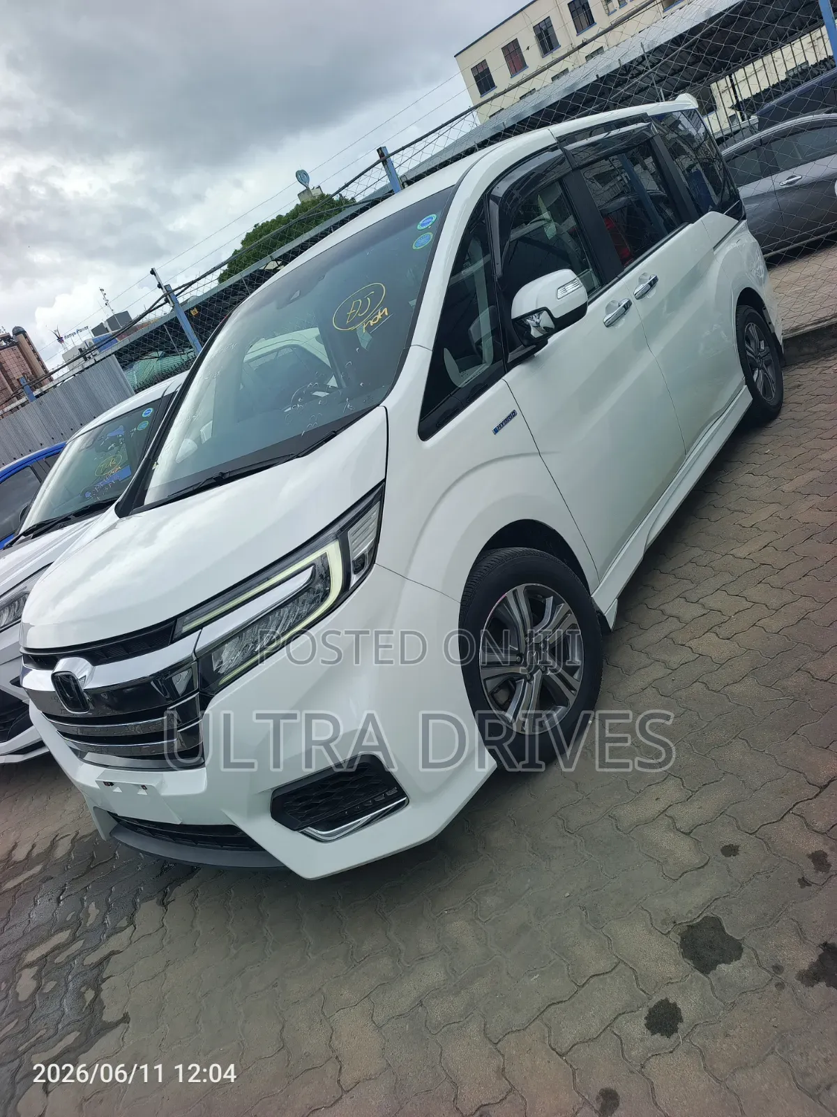 Honda Stepwgn 2019 White