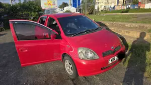 Toyota Vitz 1.0 FWD 5dr 2000 Red