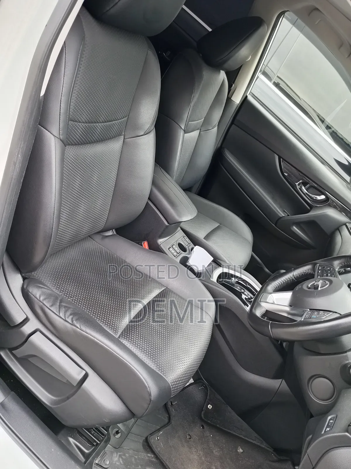 Nissan X-Trail 2.0 Petrol FWD 2019 White
