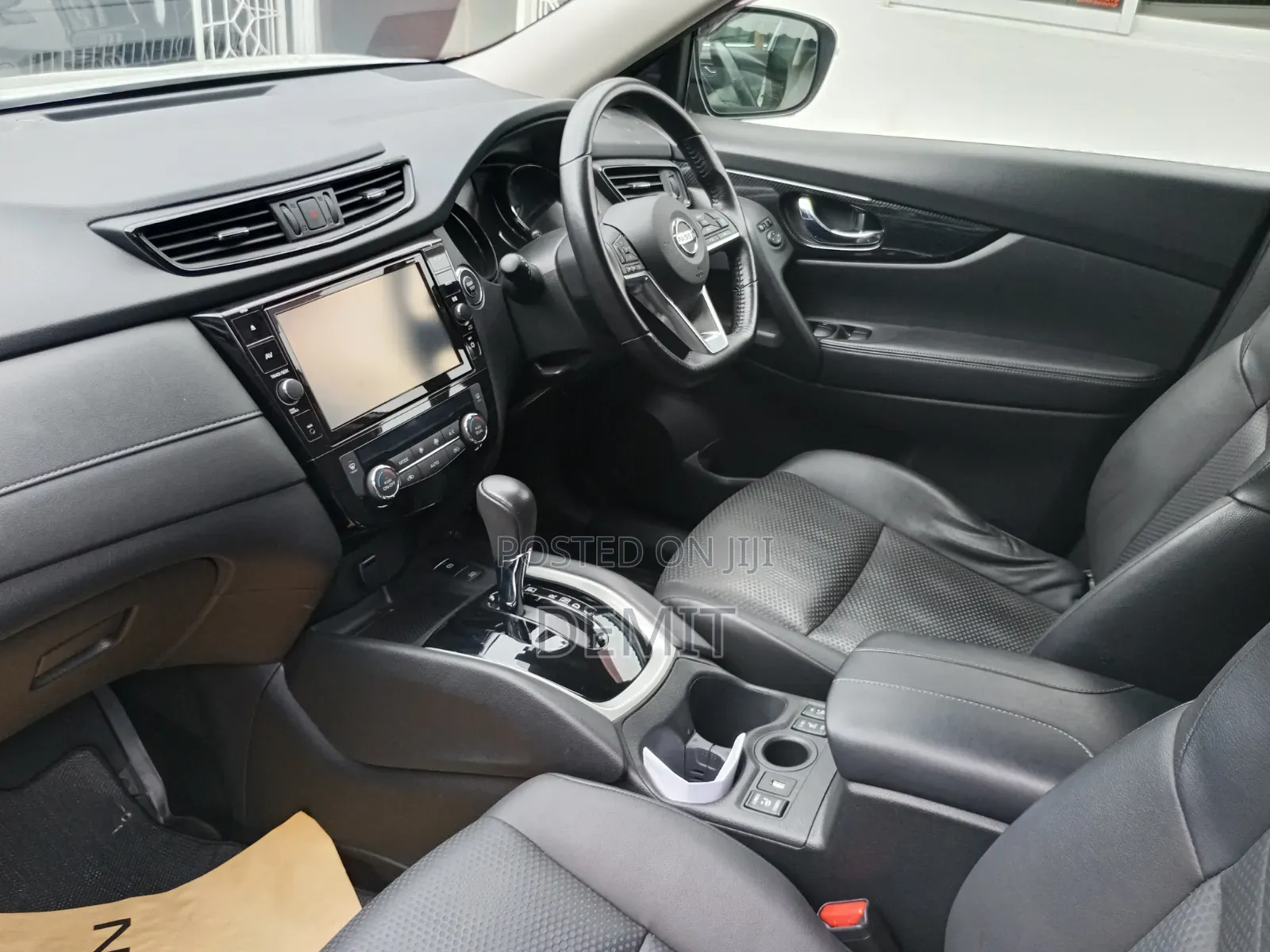 Nissan X-Trail 2.0 Petrol FWD 2019 White