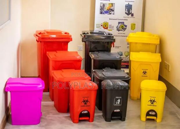 Biohazard Pedal Bin / Waste Bin 30litres - thumbnail 2
