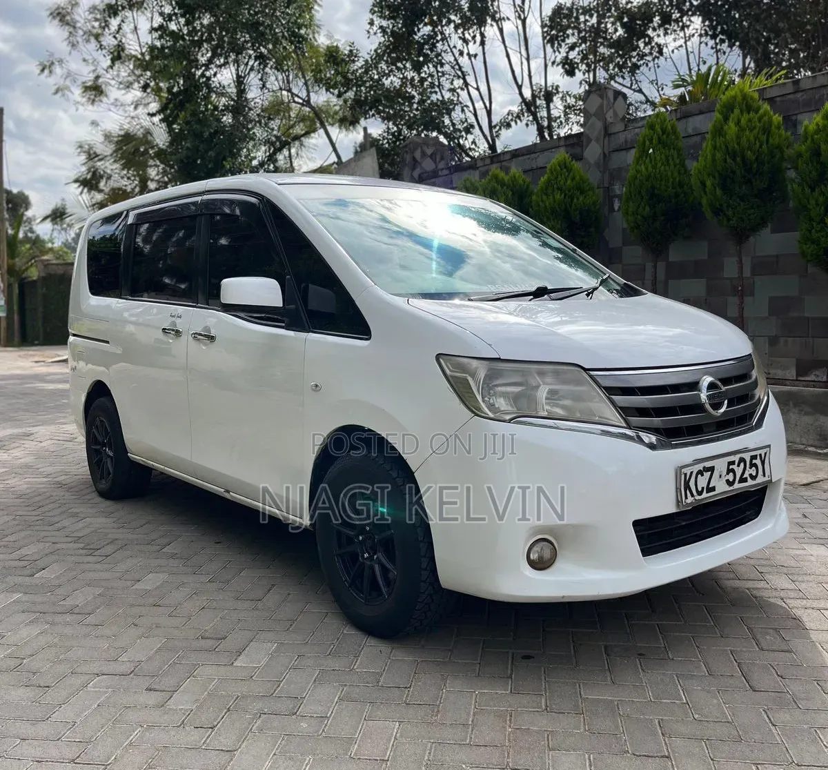 Nissan Serena 2013 White