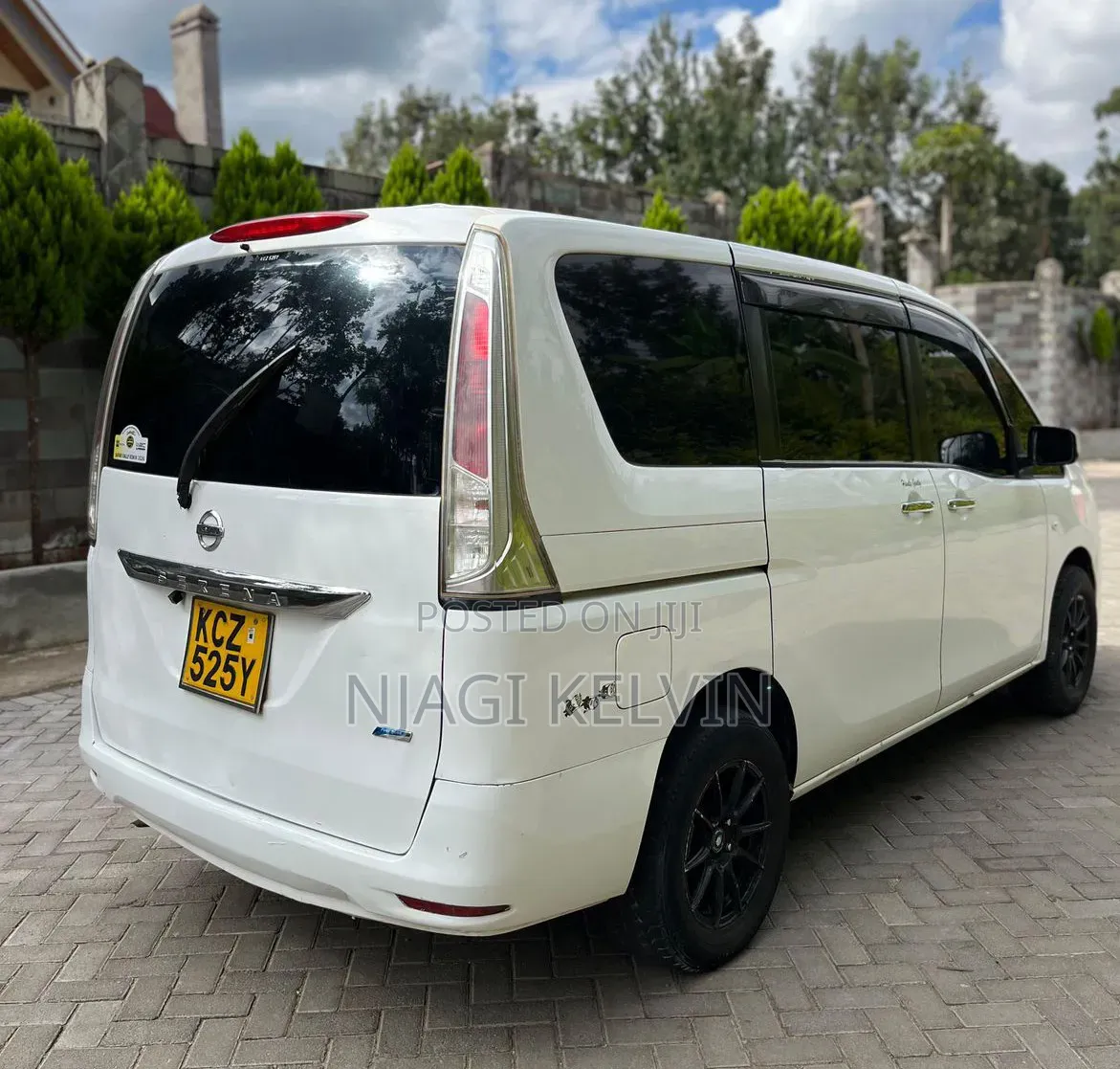 Nissan Serena 2013 White