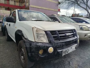 Isuzu D-MAX 2011 White