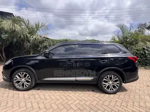 Mitsubishi Outlander 2016 Black