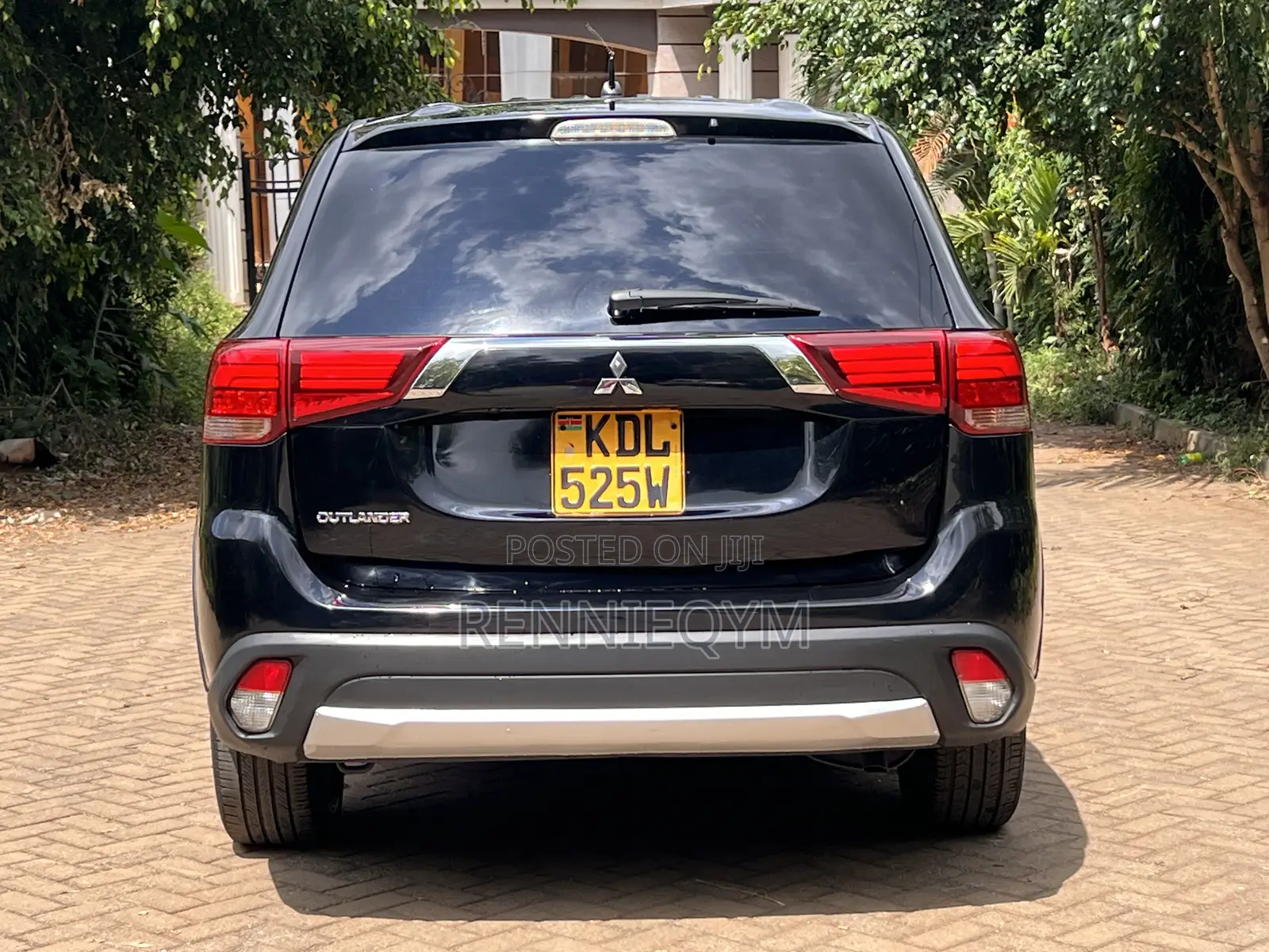 Mitsubishi Outlander 2016 Black