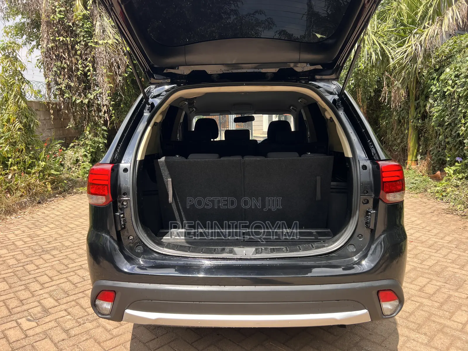 Mitsubishi Outlander 2016 Black