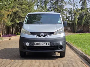 Nissan NV200 2015