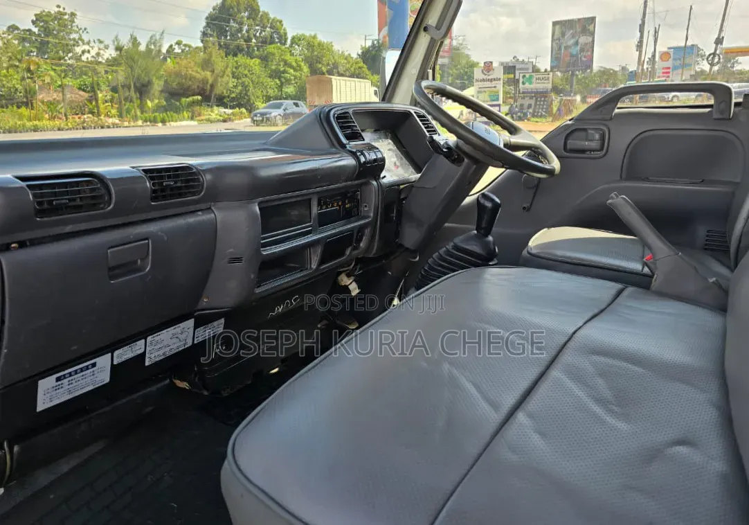 Isuzu NKR Diesel Manual