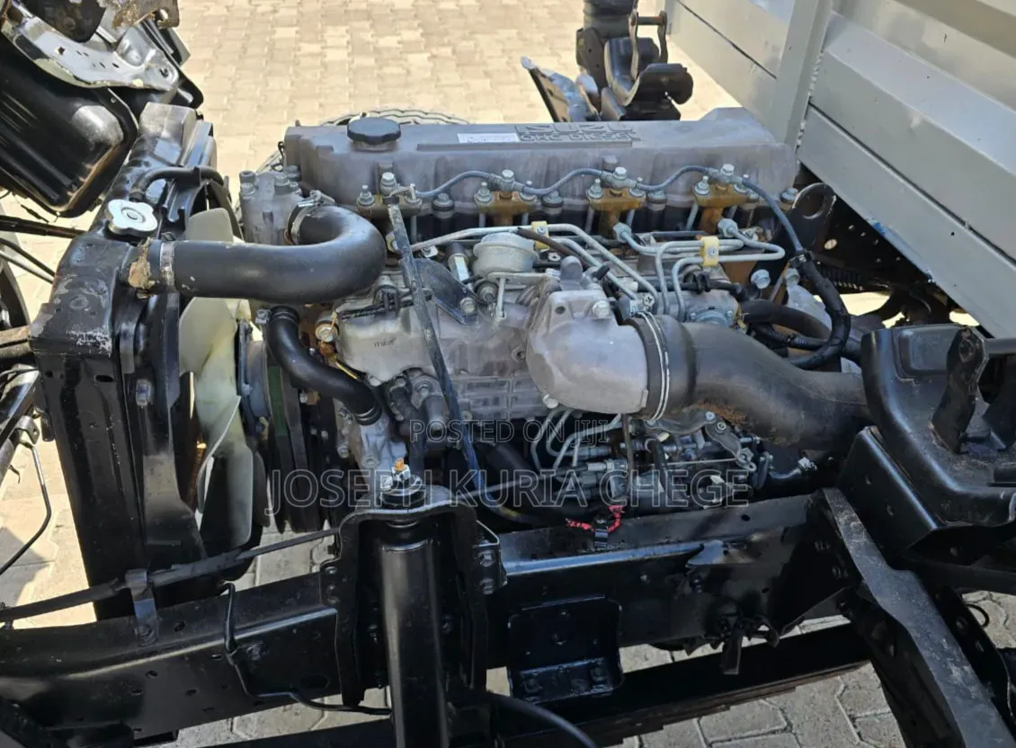 Isuzu NKR Diesel Manual