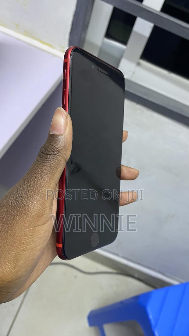 Apple iPhone SE (2022) 64 GB Red - thumbnail 3