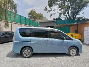 Nissan Serena 2014 Blue