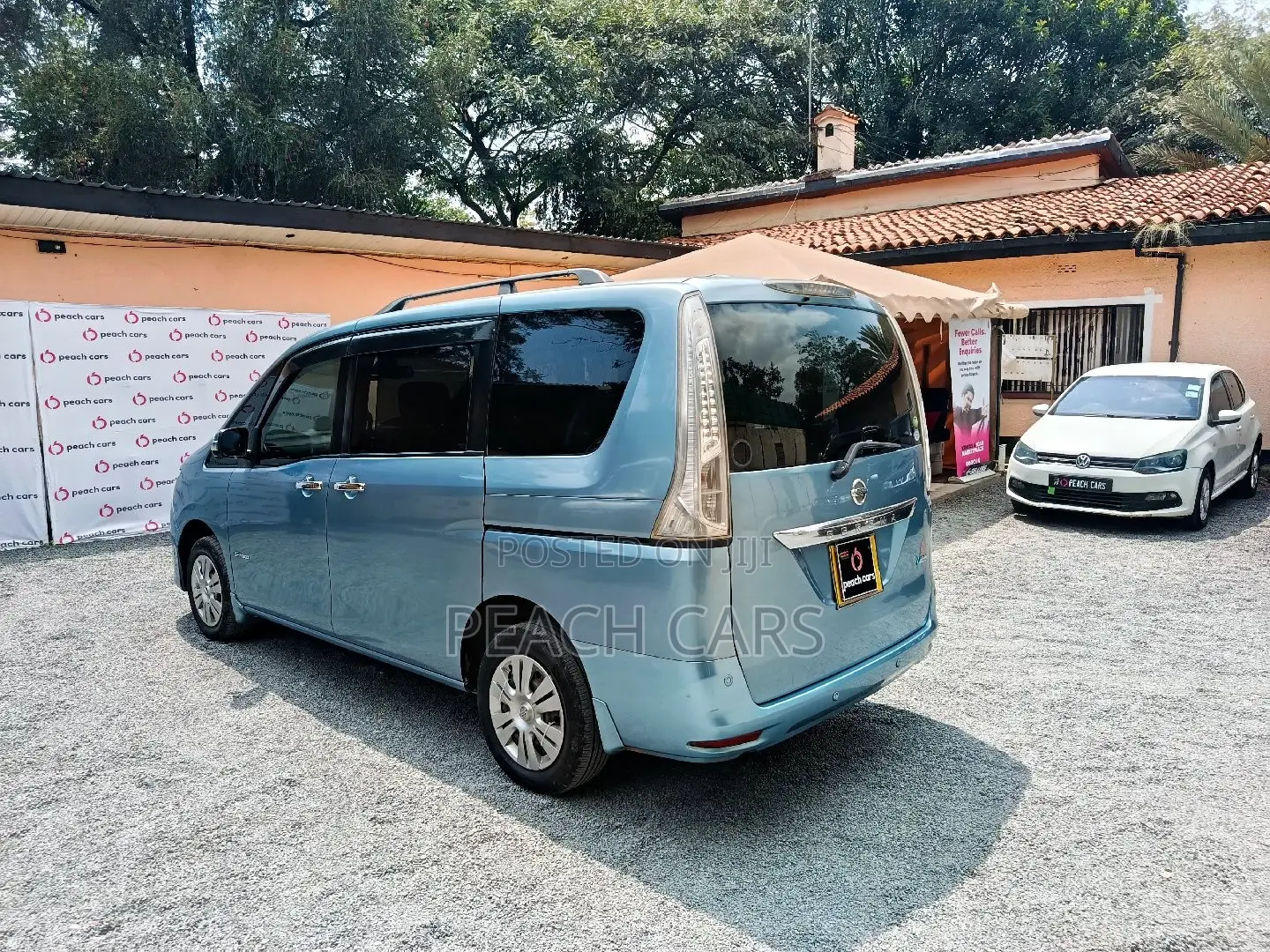 Nissan Serena 2014 Blue