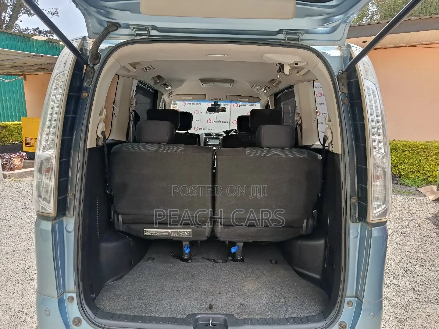 Nissan Serena 2014 Blue