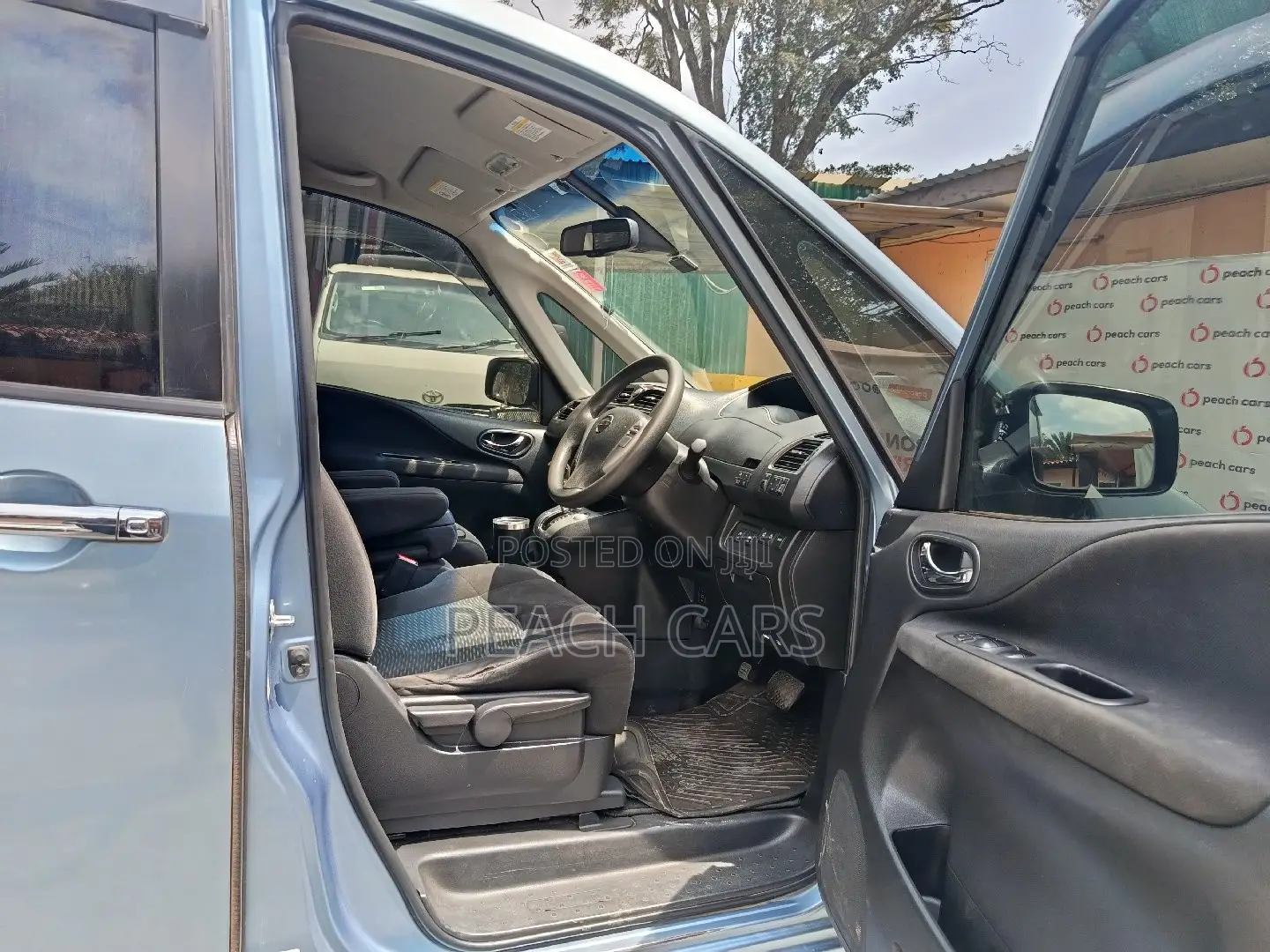 Nissan Serena 2014 Blue